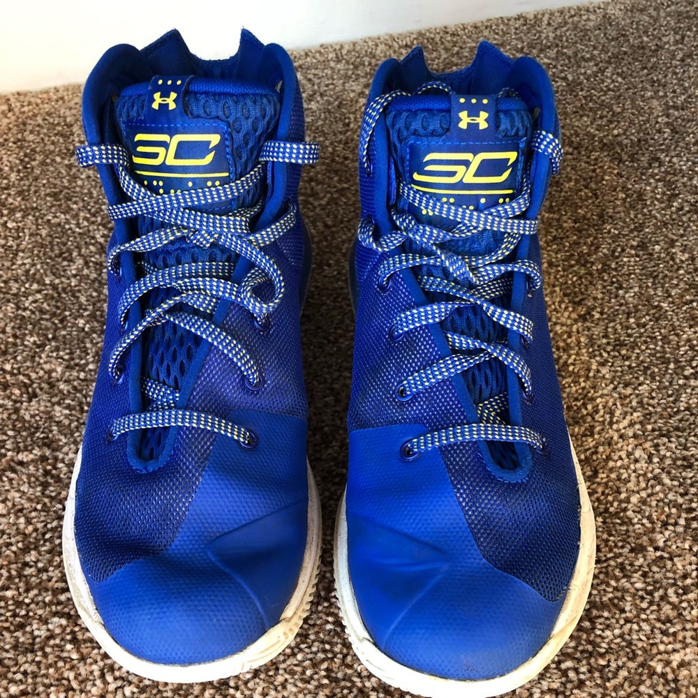 Under Armor Curry 5.5Y Basketball Shoes